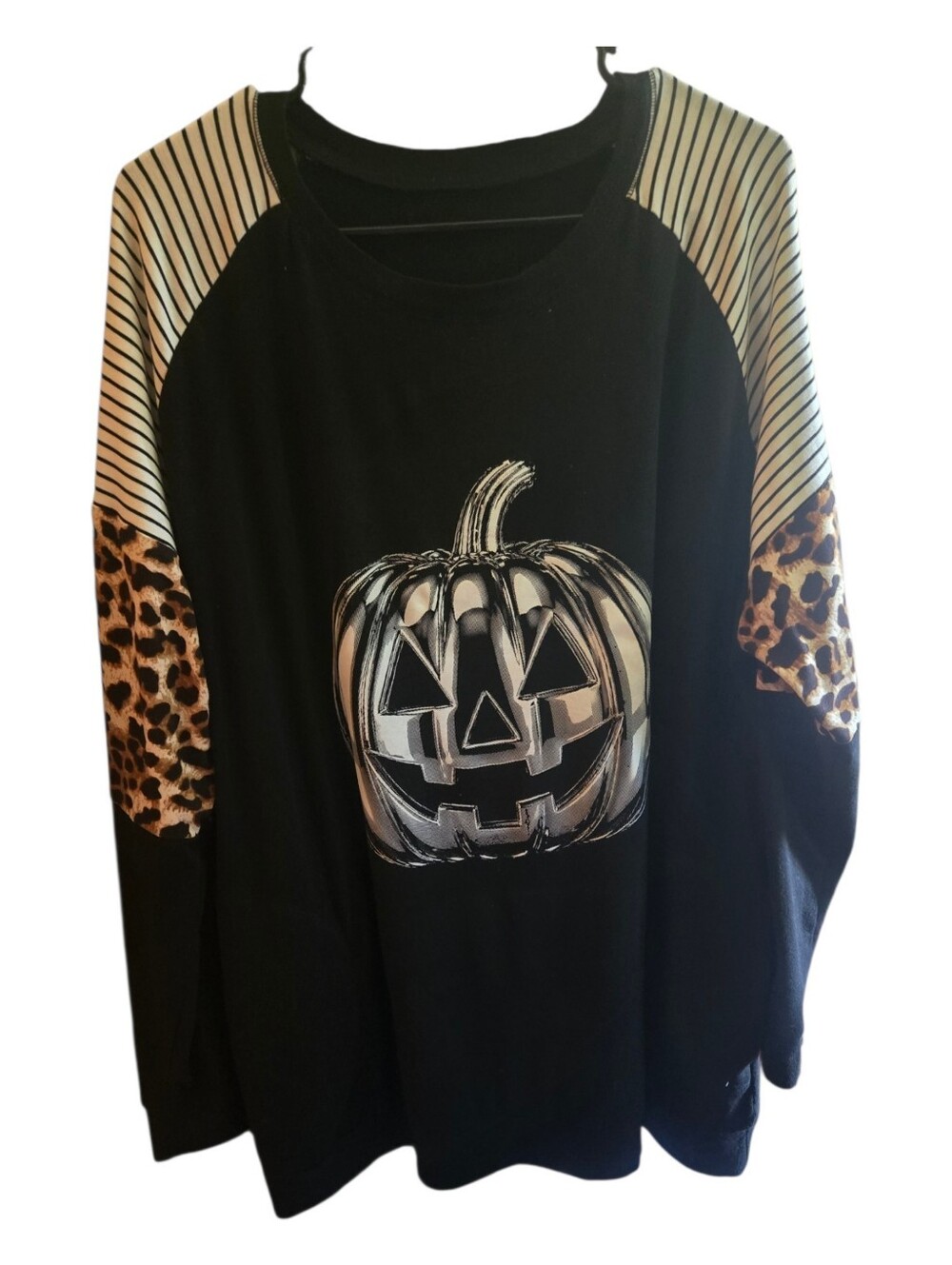 Upcycled Pumpkin Halloween Shirt Boho Fall Graphic Top One‑of‑a‑Kind Tee 0062